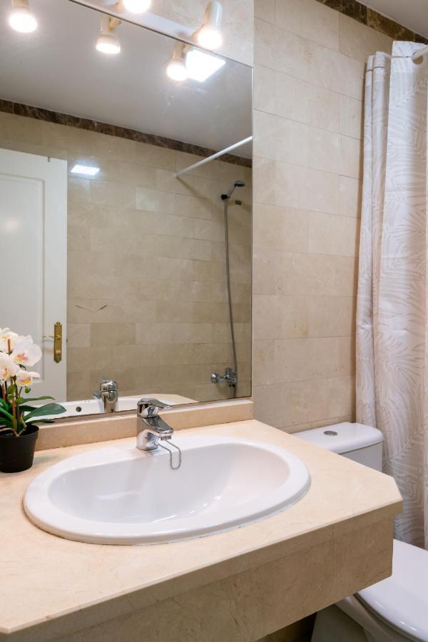 Centrico II Donkey Parking Incluido Apartman Sevilla Kültér fotó